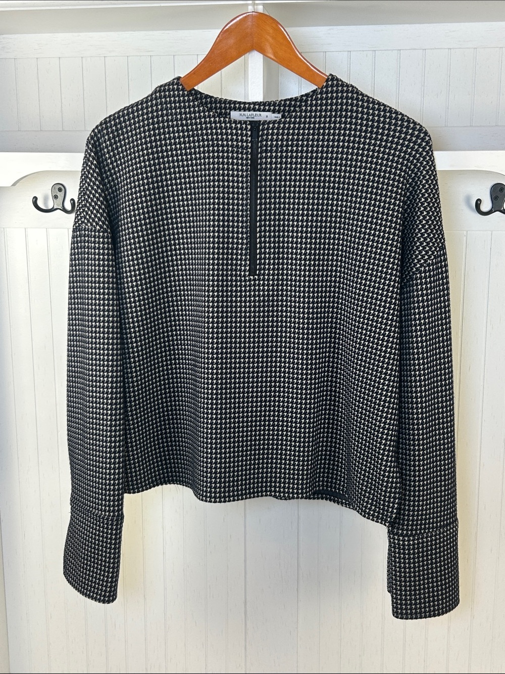 M.M.LaFleur Tully Houndstooth Stretch Knit Top Navy Ivory M